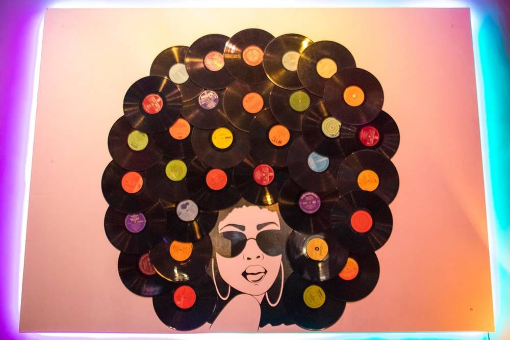 Imagem que descreve as diferentes vertentes e serviços do Maria Bonjour